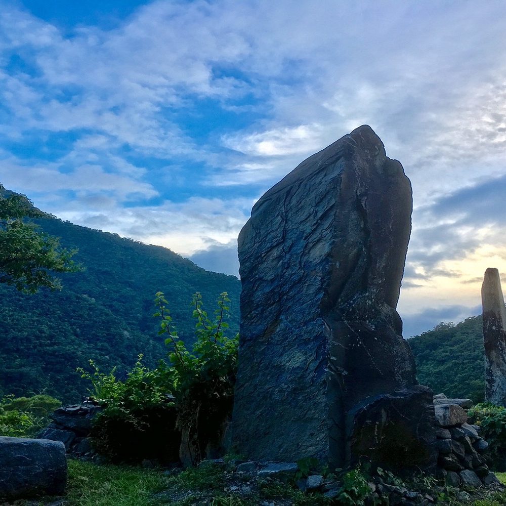 Blessing-stone-祈福石柱-1